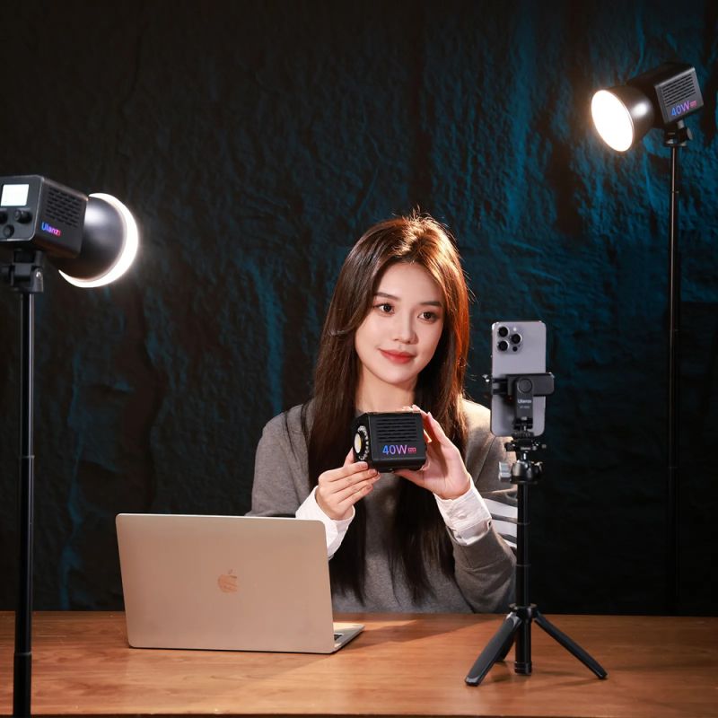 Відеосвітло Ulanzi Vijim 40W RGB COB Fill Light (L024 40WRGB)