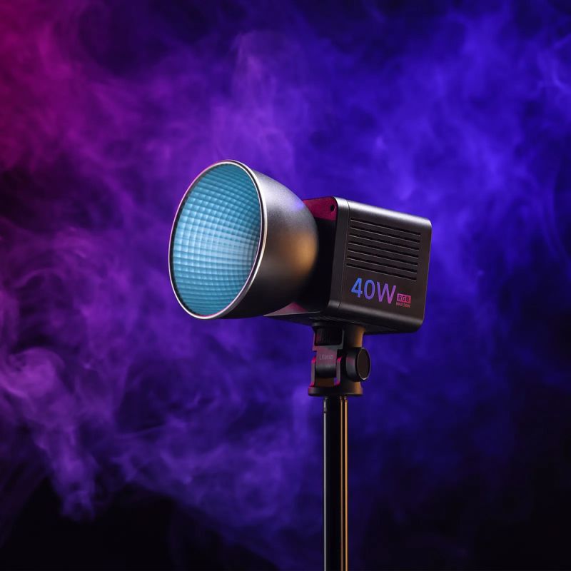 Відеосвітло Ulanzi Vijim 40W RGB COB Fill Light (L024 40WRGB)