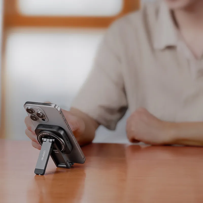 Тримач телефона Ulanzi MA60 Foldable Magnetic Phone Tripod (Purple)