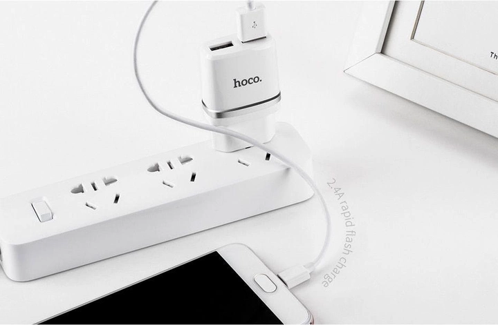 Мережевий зарядний пристрій HOCO C12 Smart dual USB charger 12W White