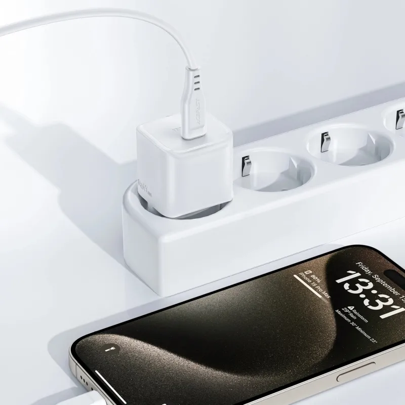 Мережевий зарядний пристрій з кабелем ACEFAST A73 mini PD20W GaN single USB-C charger set (C3-03) White