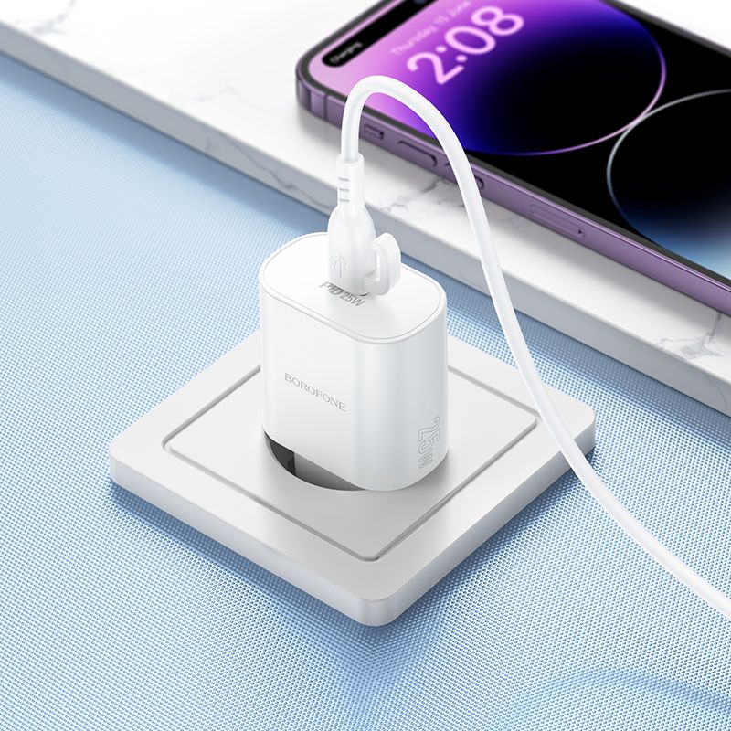 Мережевий зарядний пристрій з кабелем BOROFONE BA82A Platinum single port PD25W charger set(C to C)(EU) White