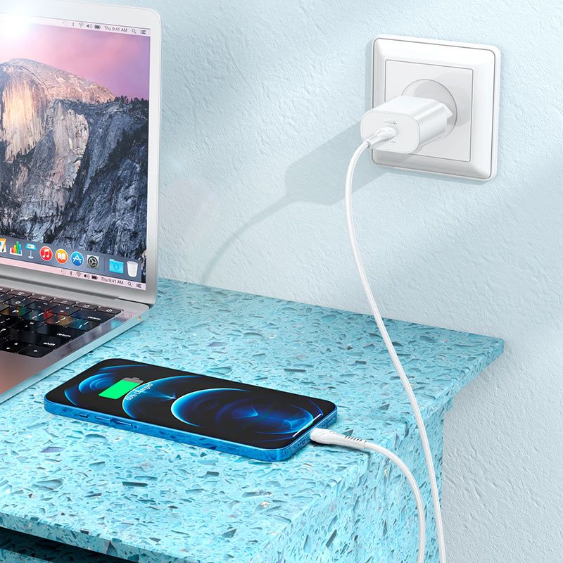 Мережевий зарядний пристрій з кабелем HOCO N22 Jetta PD25W charger set (Type-C to iP)(EU) White