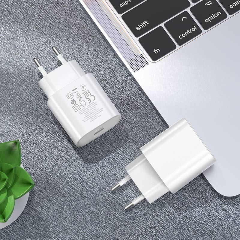 Мережевий зарядний пристрій з кабелем HOCO N22 Jetta PD25W charger set (Type-C to iP)(EU) White