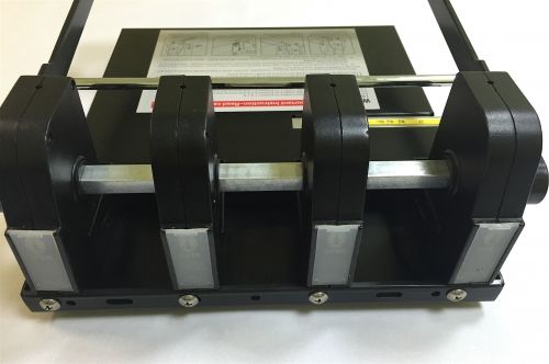 Дірокопроиівач на 3 отвори WH-290B на 200 аркушів